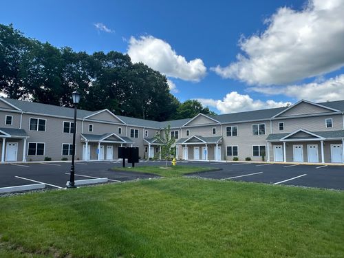 apt-202-136 Liberty St, Southington, CT, 06489-4558 | Card Image