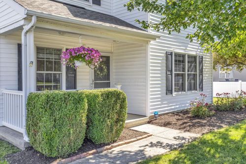 5514 Oakhurst Dr, Hebron, OH, 43025-9020 | Card Image