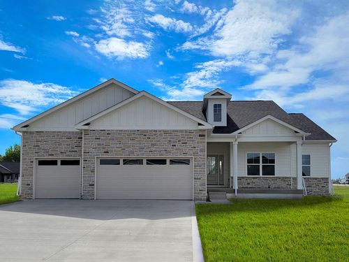 630 Nw Concord Ln, Waukee, IA, 50263-7627 | Card Image