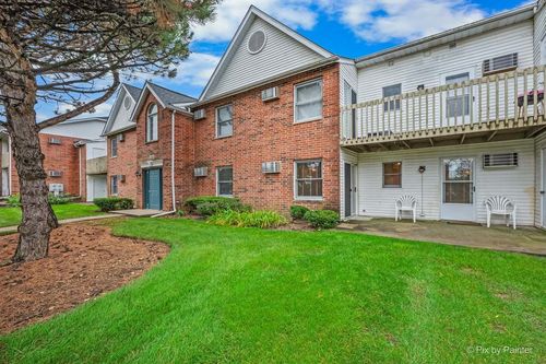 1d-1372 Cunat Ct, Lake In The Hills, IL, 60156-5277 | Card Image