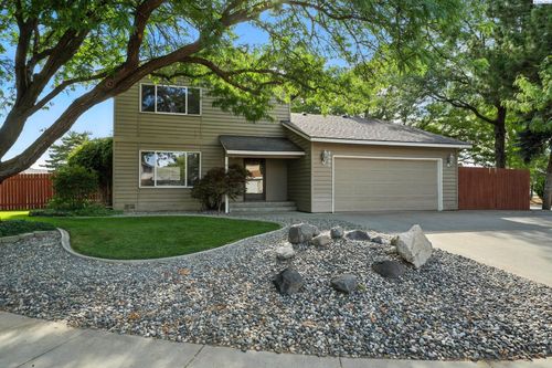 8537 W Deschutes Ave, Kennewick, WA, 99336-1667 | Card Image