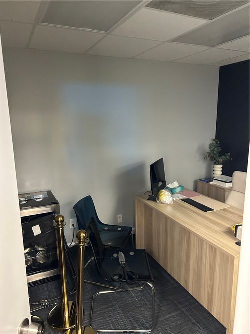 b-21220 Jakeshill Rd, Hutto, TX, 78634-5599 | Card Image