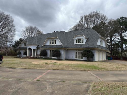 8975 Bridge Forest Dr, Germantown, TN, 38138-8462 | Card Image