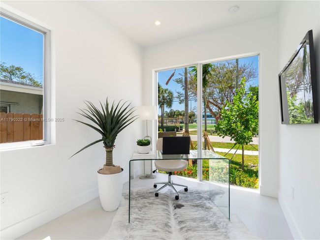 734 14 Th Ave, Townhouse with 4 bedrooms, 4 bathrooms and null parking in Fort Lauderdale FL | Image 21