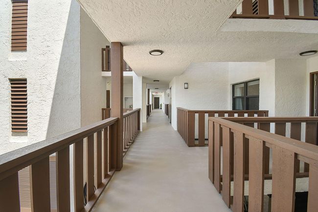 APT-201B - 162 Se Saint Lucie Blvd, Condo with 3 bedrooms, 2 bathrooms and null parking in Stuart FL | Image 31