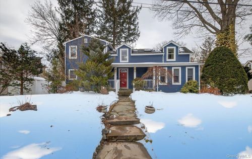 92 Valentine Ave, Glen Cove, NY, 11542-4148 | Card Image