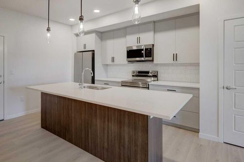 409-245 Edith Pl Nw, Calgary, AB, T3R2C7 | Card Image