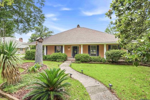5654 Vicksburg Dr, Baton Rouge, LA, 70817-3133 | Card Image