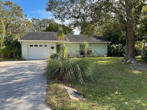 425 Banyan St, SEBASTIAN, FL, 32958-4311 | Card Image