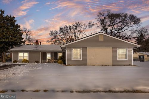 33 New Pond Ln, Willingboro, NJ, 08046-1908 | Card Image