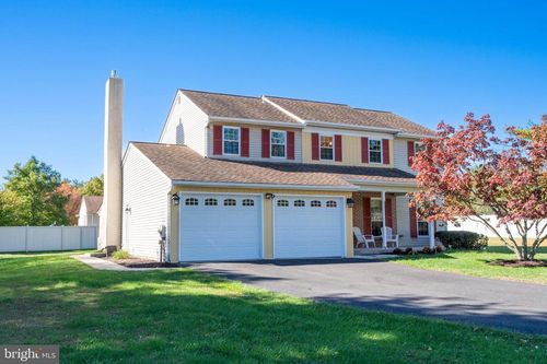 1674 N Wales Rd, BLUE BELL, PA, 19422-3689 | Card Image