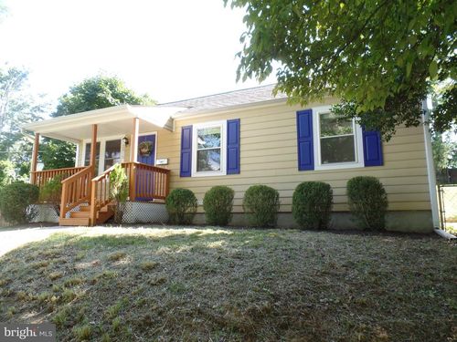 2018 Griffith Rd, FALLS CHURCH, VA, 22043-1442 | Card Image