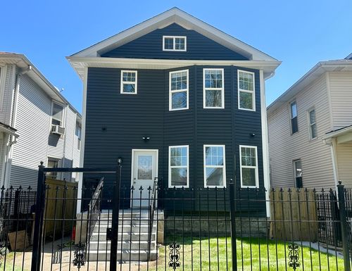 1-2233 N Lawler Ave, Chicago, IL, 60639-3117 | Card Image