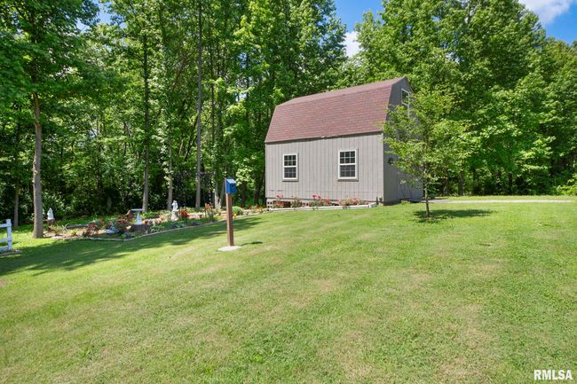 205 Sassie Ln, House other with 3 bedrooms, 2 bathrooms and null parking in Herrin IL | Image 27