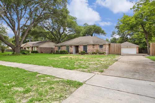 15510 Jersey Dr, Jersey Village, TX, 77040-2127 | Card Image