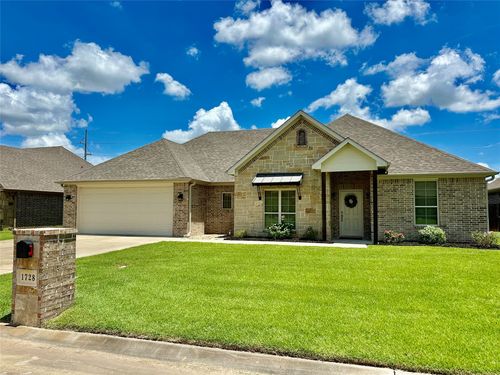 1728 Round Rock Cir, Sulphur Springs, TX, 75482-4741 | Card Image