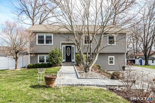 3 Ken Oaks Dr, Danbury, CT, 06810-7229 | Card Image