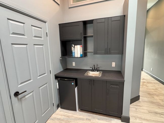 A - 8 Manitoba St, Home with 0 bedrooms, 1 bathrooms and null parking in Bracebridge ON | Image 9