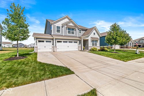 11638 Brooks Farm Blvd, Noblesville, IN, 46060-0037 | Card Image