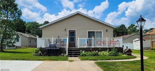 9011 Wood Thrush Dr, Streetsboro, OH, 44241-3911 | Card Image