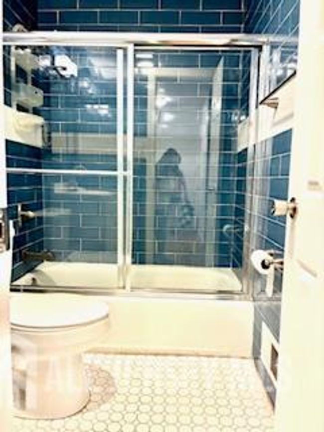 318 High St, Townhouse with 3 bedrooms, 2 bathrooms and null parking in Perth Amboy NJ | Image 29