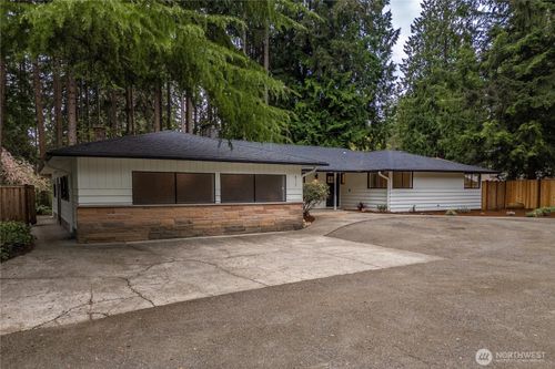 8115 50th Ave E, Tacoma, WA, 98443-2717 | Card Image