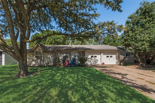 1221 Greenway Dr, Mesquite, TX, 75149-6007 | Card Image