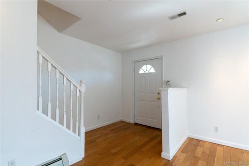 717 Kimball Ave, Yonkers, NY, 10704-1534 | Card Image