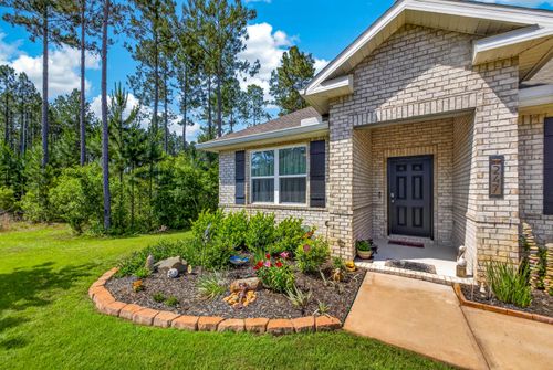 247 E Sky Way, Freeport, FL, 32439-2390 | Card Image