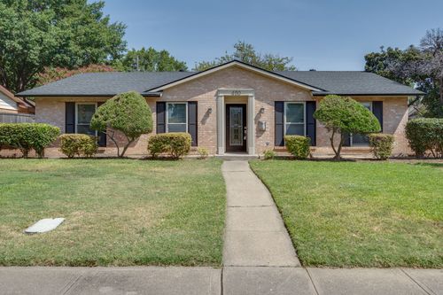 420 Cambridge Dr, Richardson, TX, 75080-3427 | Card Image