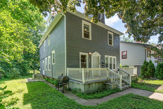 Side view of house | Image 19