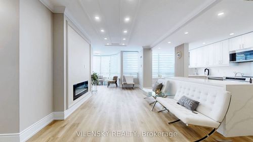 311-333 Clark Ave W, Thornhill, ON, L4J7K4 | Card Image