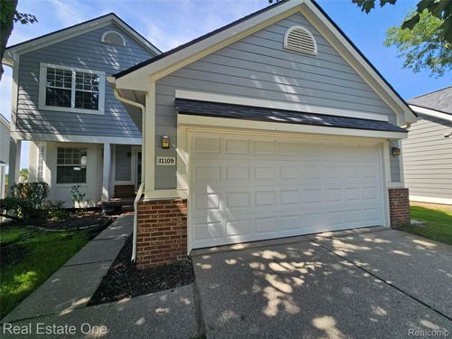 31109 Columbia Dr, Novi, MI, 48377-1512 | Card Image