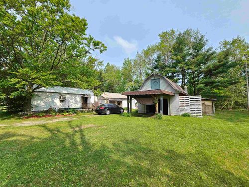 800 S Clark St, Mesick, MI, 49668-9206 | Card Image