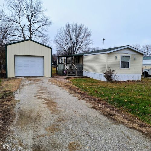 311 Someday Way, Cloverdale, IN, 46120-8880 | Card Image