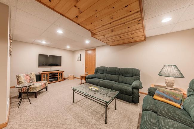 S75W17553 Harbor Circle, Condo with 2 bedrooms, 2 bathrooms and null parking in Muskego WI | Image 29