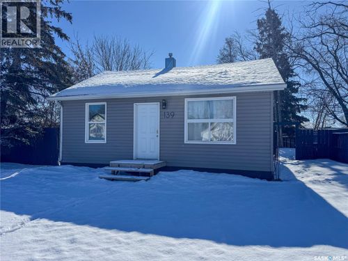 139 29th St W, Prince Albert, SK, S6V4T3 | Card Image
