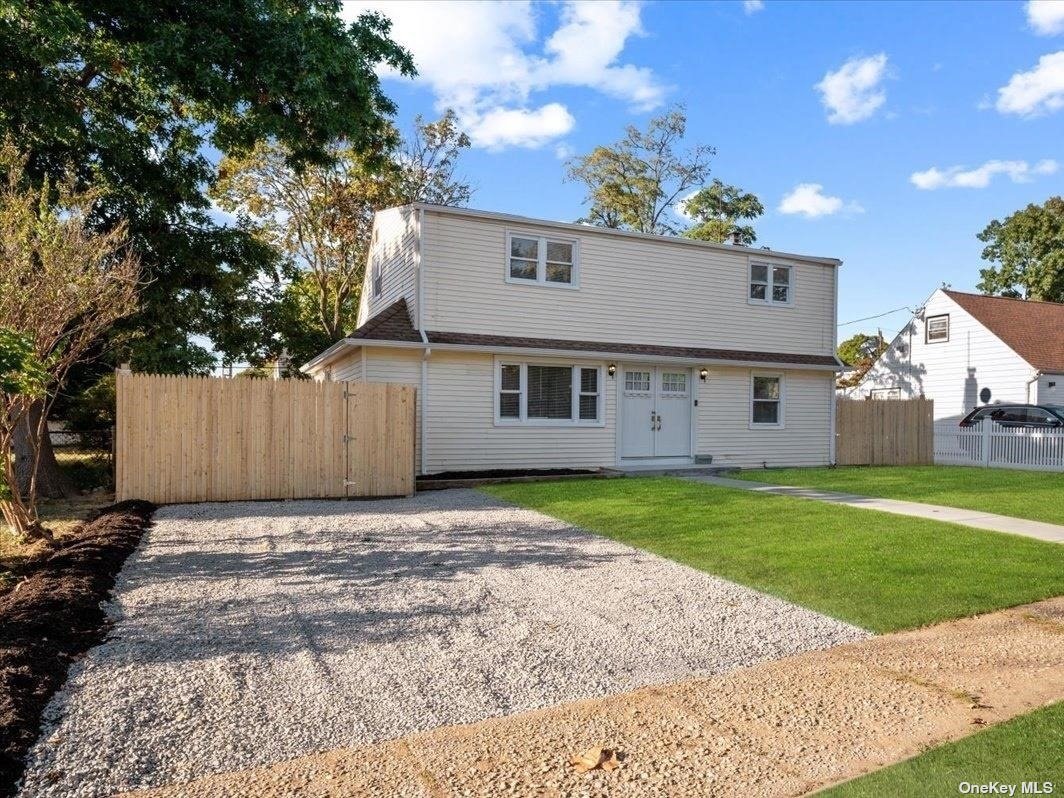 Ditmas Ave, Uniondale, NY 11553