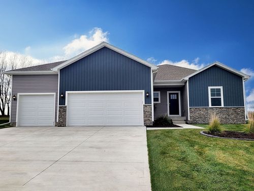 3307 Artesian Rd, Marion, IA, 52302-8043 | Card Image