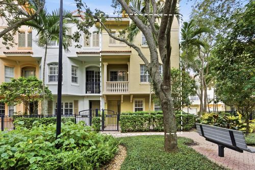 2720 Ravella Way, Palm Beach Gardens, FL, 33410-2965 | Card Image