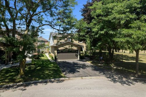 85 Colvin Cres, Thornhill, ON, L4J2N7 | Card Image