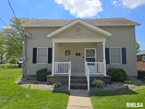 930 4th St, Breese, IL, 62230-1747 | Card Image