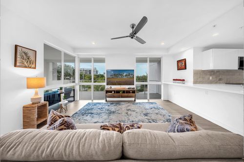 unit-303-51 Se 19th Ave, Deerfield Beach, FL, 33441-4636 | Card Image