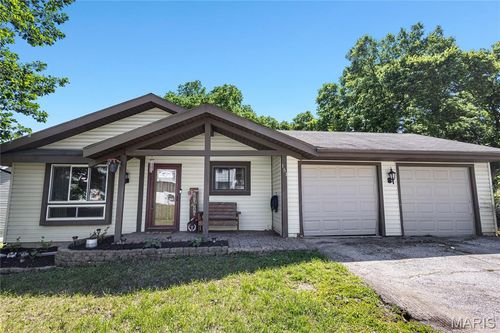 151 Shaw Dr, Eureka, MO, 63025-1122 | Card Image