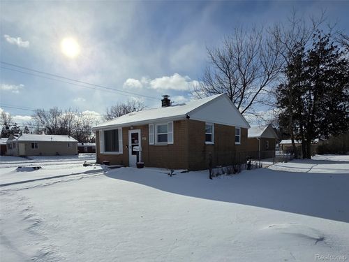 3131 Parkwood Ave, Saginaw, MI, 48601-4414 | Card Image