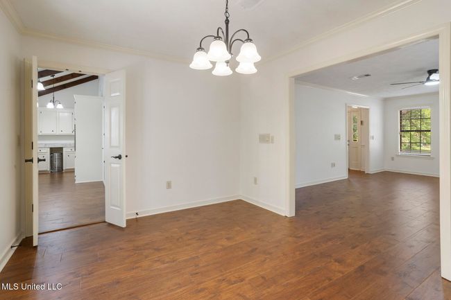 121 Kenbridge Ln-10 | Image 9