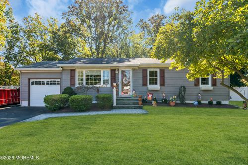 33 Brookside Dr, Howell, NJ, 07731-1341 | Card Image