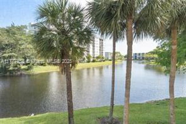 APT-222B - 2313 S Cypress Bend Dr, Condo with 2 bedrooms, 2 bathrooms and null parking in Pompano Beach FL | Image 34
