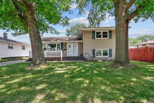 9225 Wildwood Dr, Highland, IN, 46322-2345 | Card Image