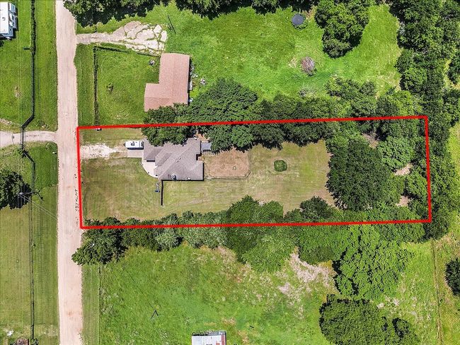 5212 Cross Timber Rd W, House other with 3 bedrooms, 2 bathrooms and null parking in Cleburne TX | Image 4